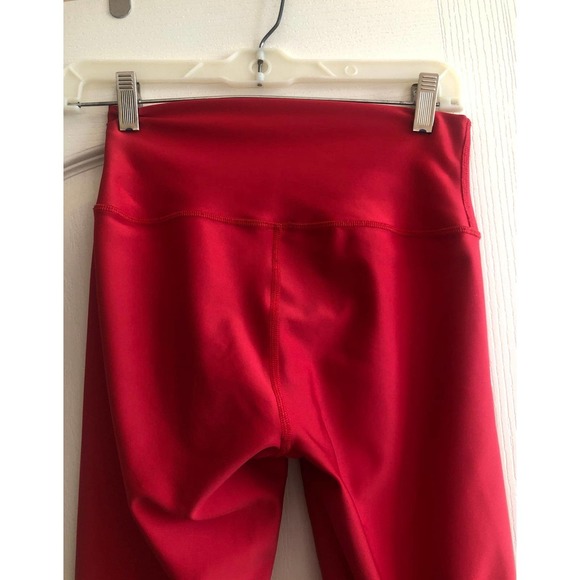ALO Air Lift Red Leggings - Picture 5 of 10